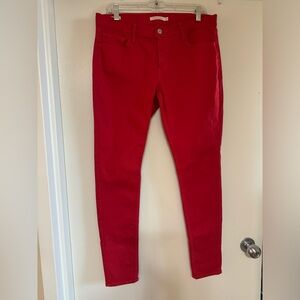 Cute skinny leg Levi jeans